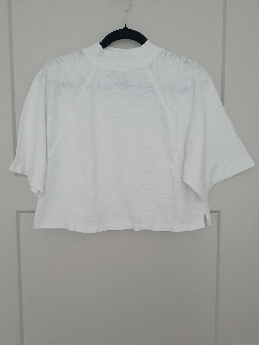 Women’s White Cropped Short-Sleeve Top - Lightweight Tee